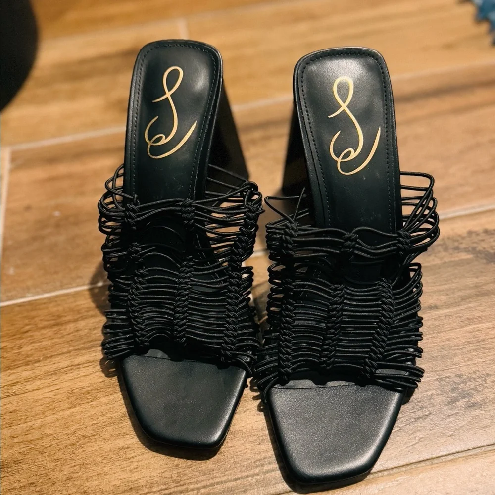 Heels - Picture 4 of 5